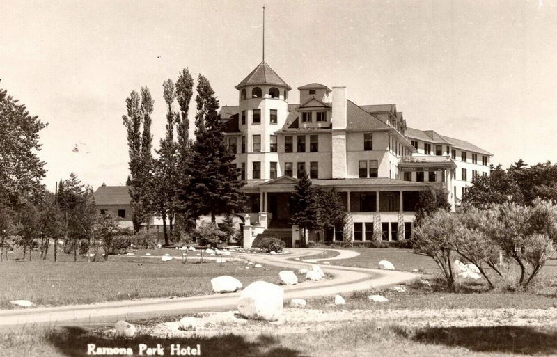 Harbour Inn (Harbor Inn, Ramona Park Hotel) - Postcard
